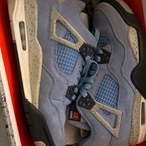 Unc Jordan 4s